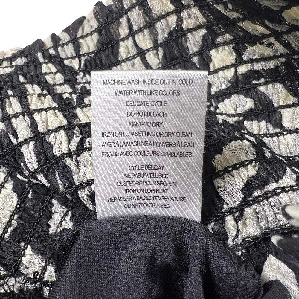 Monochrome Palm Print Flutter Sleeve Blouse S | B… - image 7